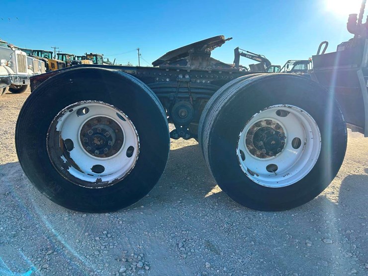 2020-mack-pinnacle-image-17