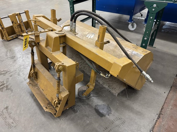 #3281-•-ase-sweeper-broom-attachment-image-1