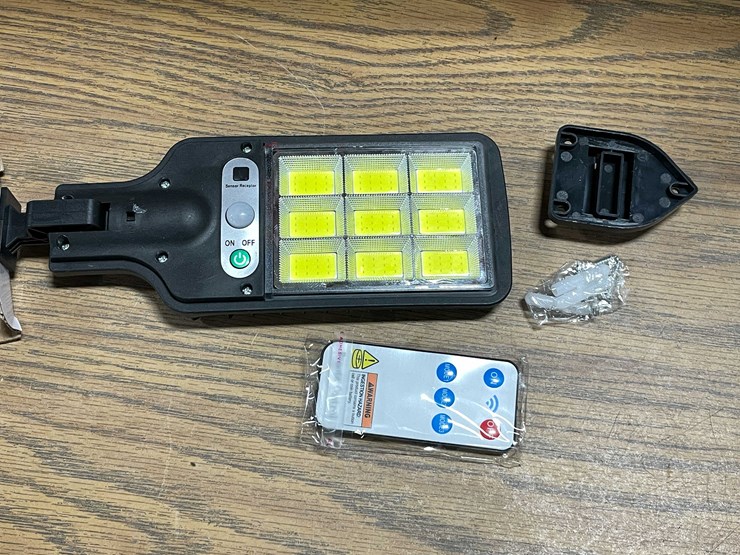 #2070-•-sensor-street-lamp-(t2)-image-3