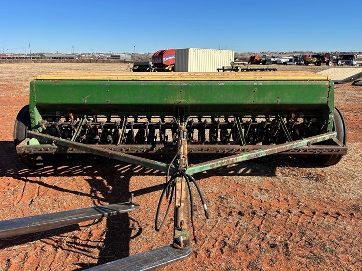 john-deere-8300-image-8