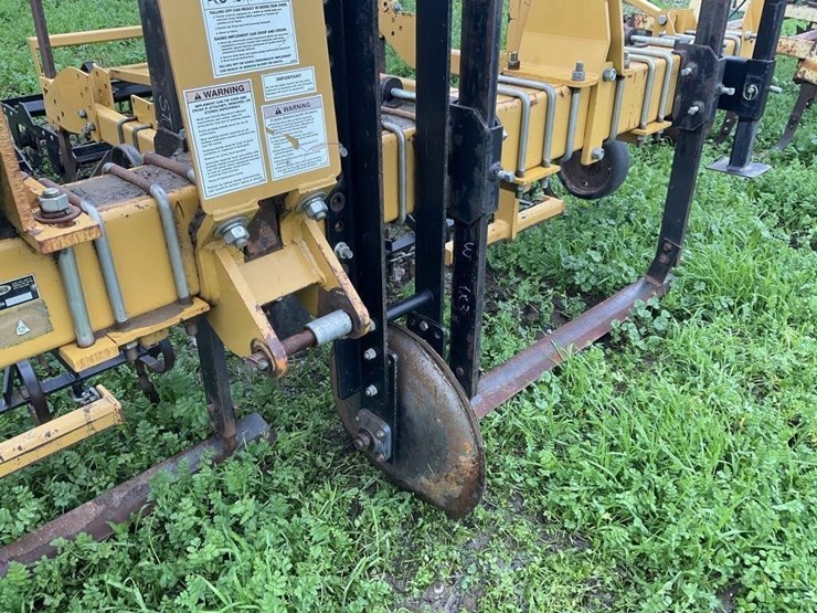 (offsite)-alloway-3-pt-3-row-60"-cultivator-image-14