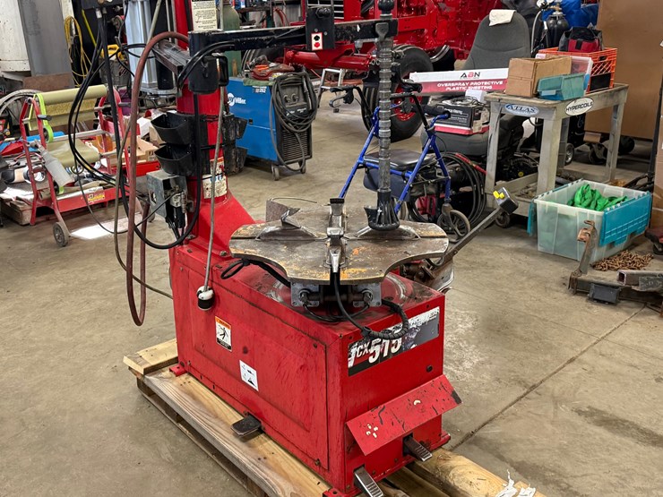 #1025-•-hunter-engineering-txc-515-tire-changer-image-1