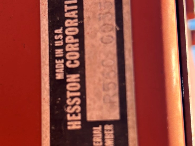 hesston-560-image-18