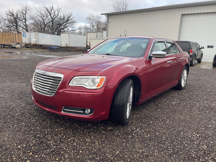 #1024-•-2012-chrysler-300-awd-sedan-(has-paperwork-to-obtain-title)-image-1