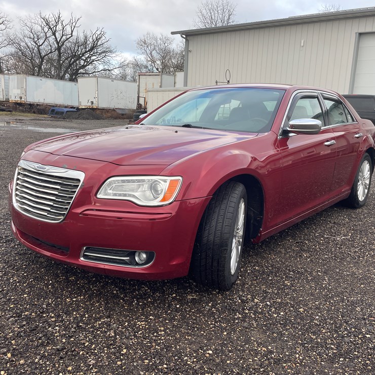 #1024 • 2012 Chrysler 300 AWD Sedan (Has Paperwork to Obtain Title)