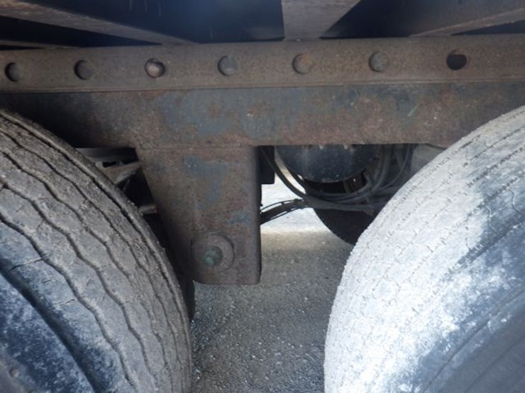 2015-great-dane-van-image-11