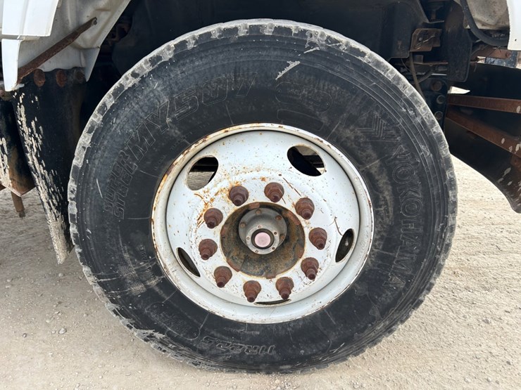 2000-caterpillar-3126-image-13