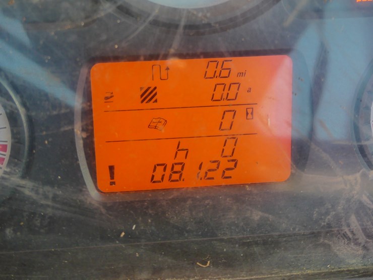 massey-ferguson-4707-image-14