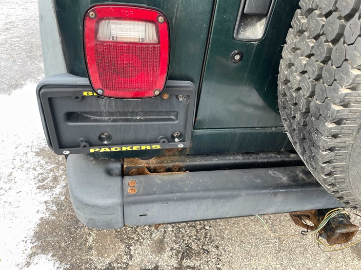 2000-jeep-wrangler-sport-image-25