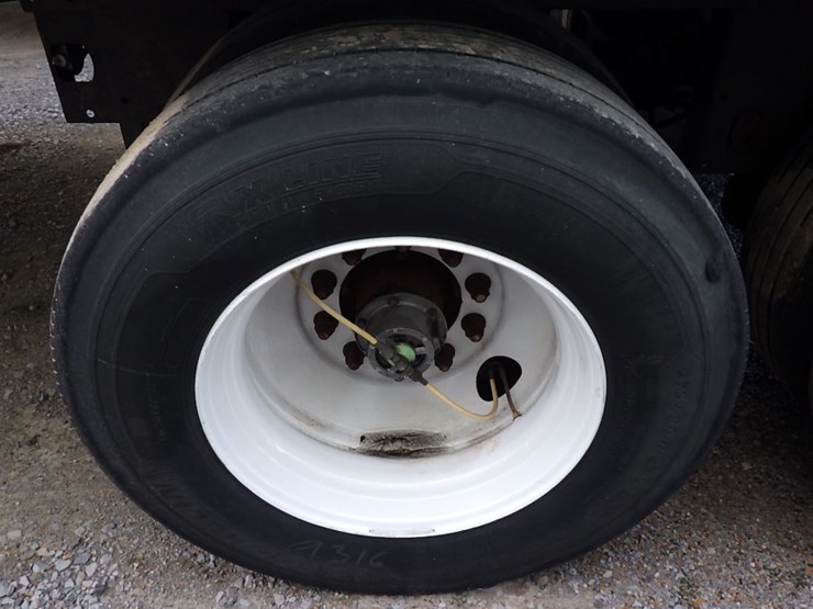 2018-hyundai-translead-image-19