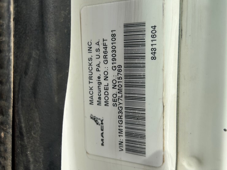 2020-mack-gr64ft-daycab-image-18