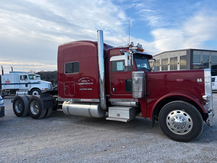 2007-peterbilt-379-image-3