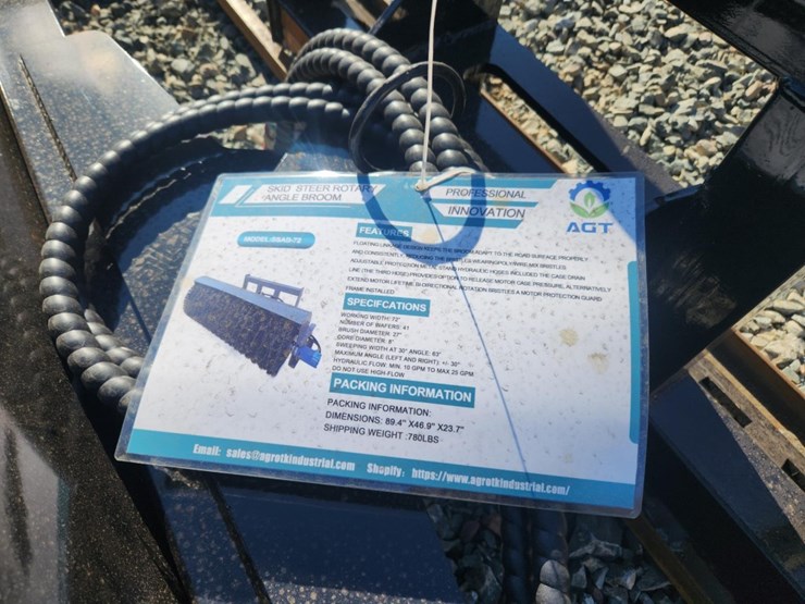 #6011-•-unused-72"-skid-steer-sweeper-attachment-image-9