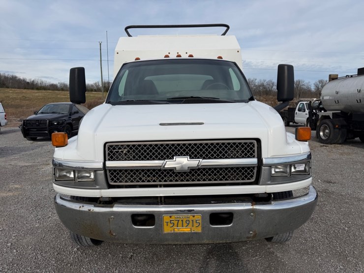 #30699-•-2003-chevrolet-c4500-single-axle-service-truck-image-2