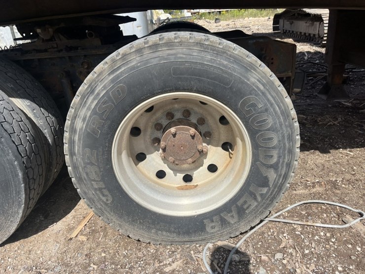 #1556-•-1999-mack-e7-460-day-cab-truck-tractor-image-76