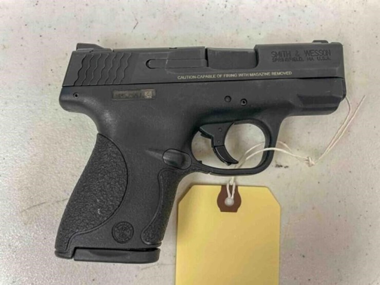 smith-&-wesson-pistol-image-1