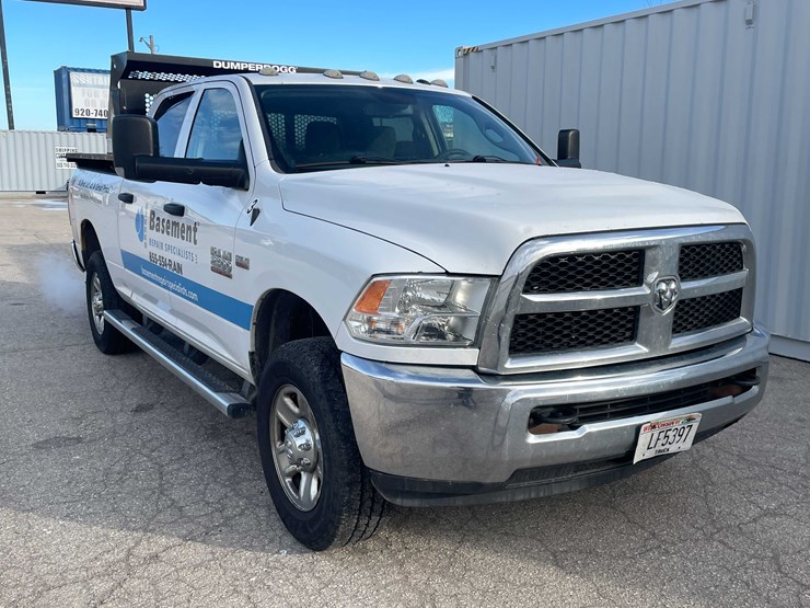 2016-ram-2500-tradesman-image-3