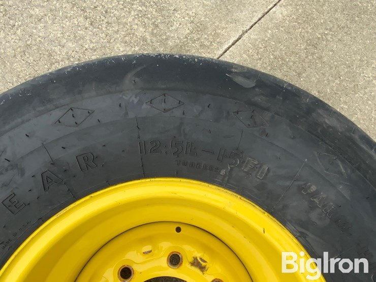 goodyear-12.5l-15-tire-on-a-8-bolt-rim-image-10