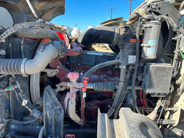 2020-mack-granite-image-13