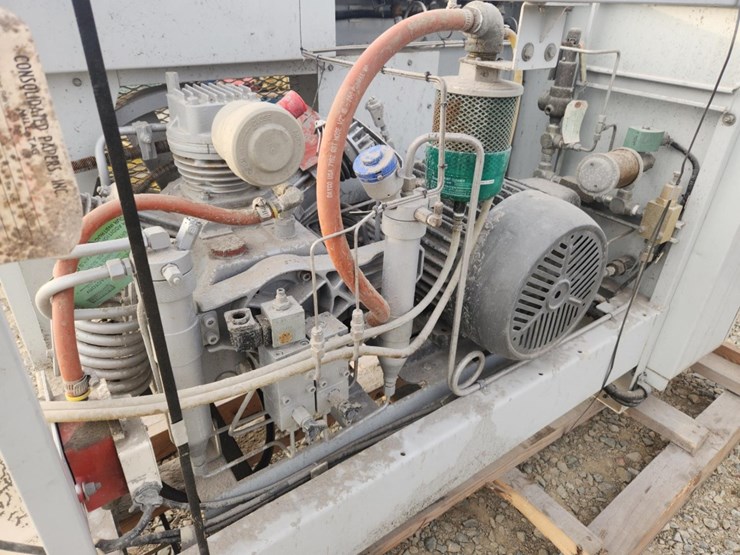 #6035-•-bauer-air-compressor-image-5