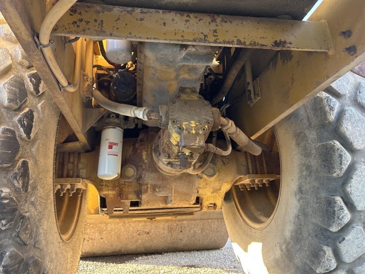 1992-caterpillar-cs-563-image-49