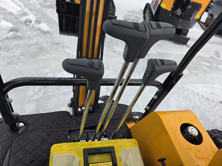 #2188-•-unused-future-ft15-mini-excavator-image-27