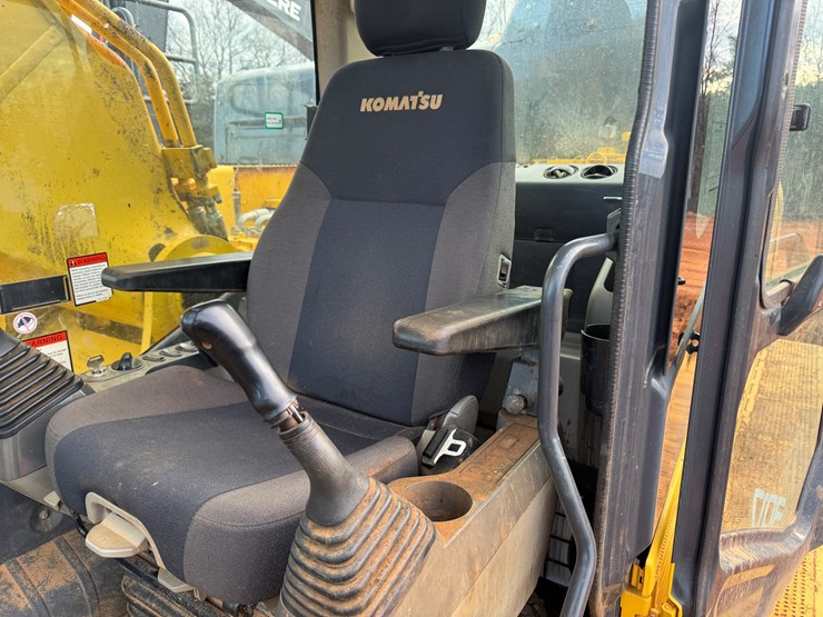 komatsu-pc490-lc-11-image-39