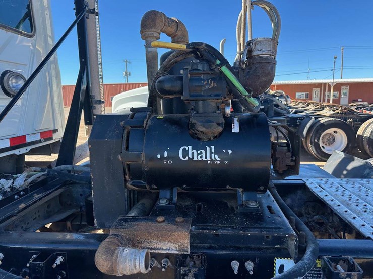 2020-mack-granite-image-5