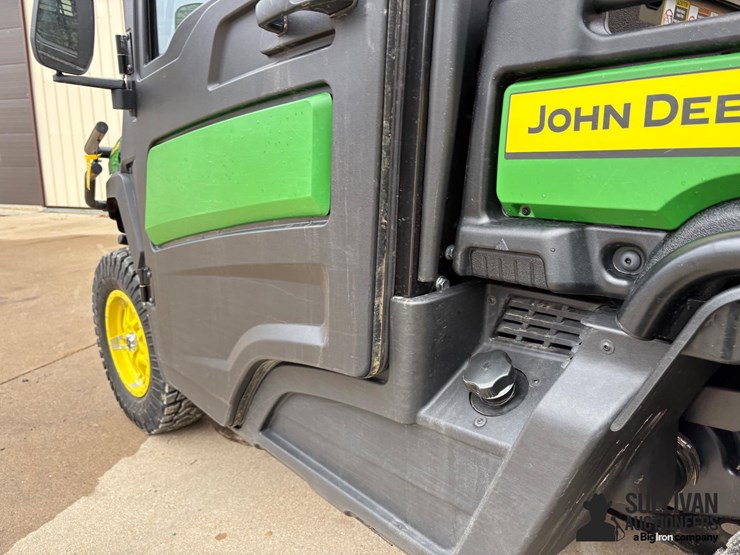 2023-john-deere-gator-image-9