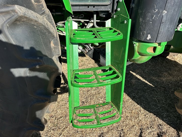 john-deere-6105e-image-31