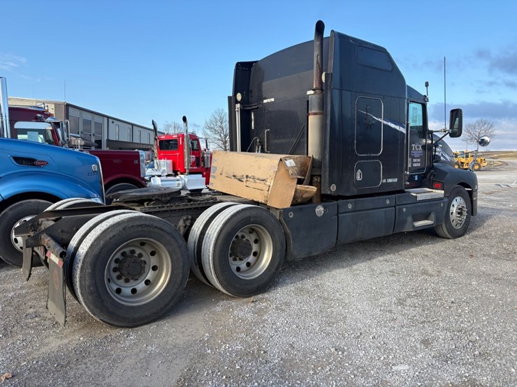 1999-kenworth-t600b-image-4