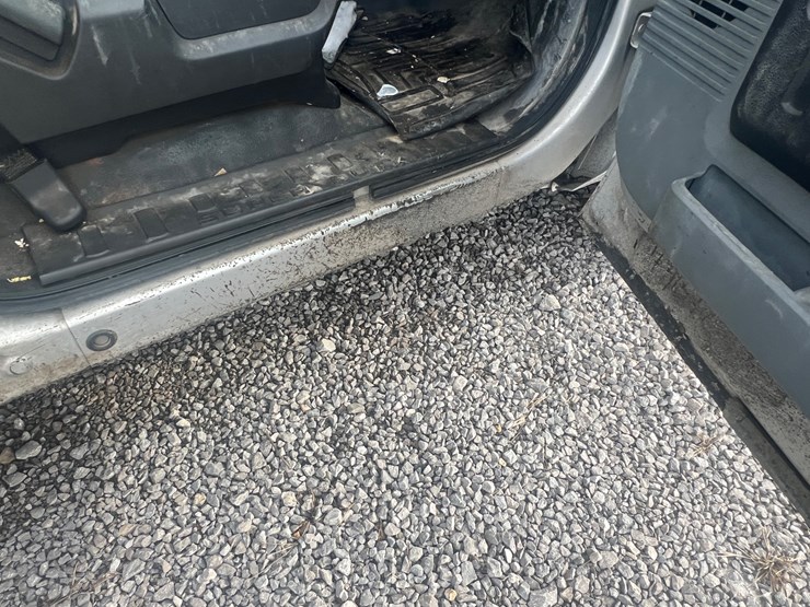 2015-ford-f350-xl-image-29