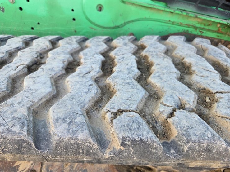 2018-bobcat-t740-image-57