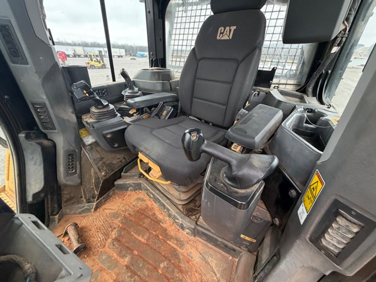2020-caterpillar-d5-lgp-image-18