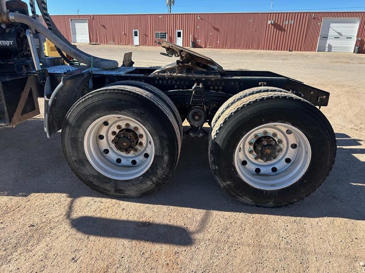 2020-mack-pinnacle-image-6