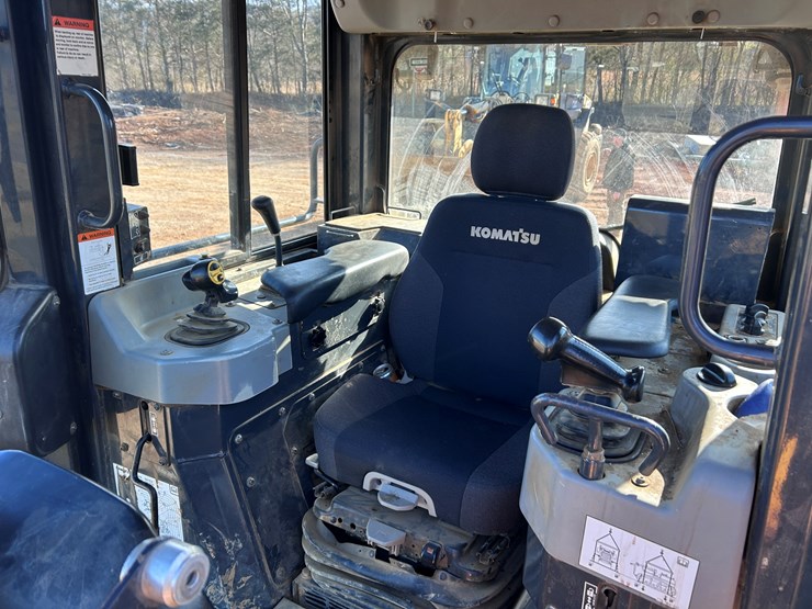 komatsu-d61pxi-24-image-47