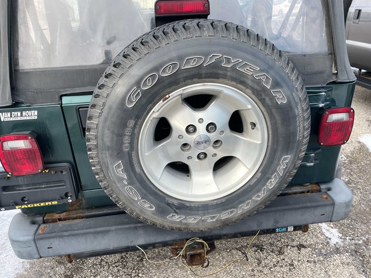 2000-jeep-wrangler-sport-image-12