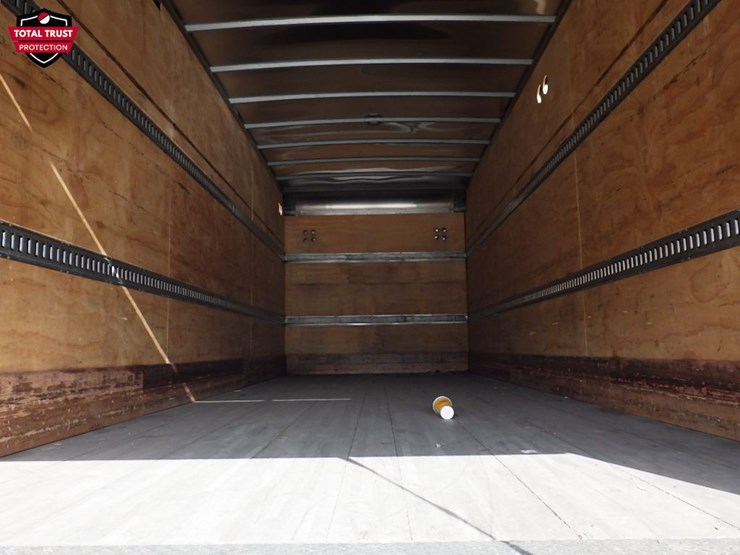 2020-hino-268a-image-8