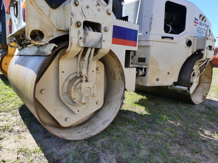 2014-caterpillar-cb24b-image-6