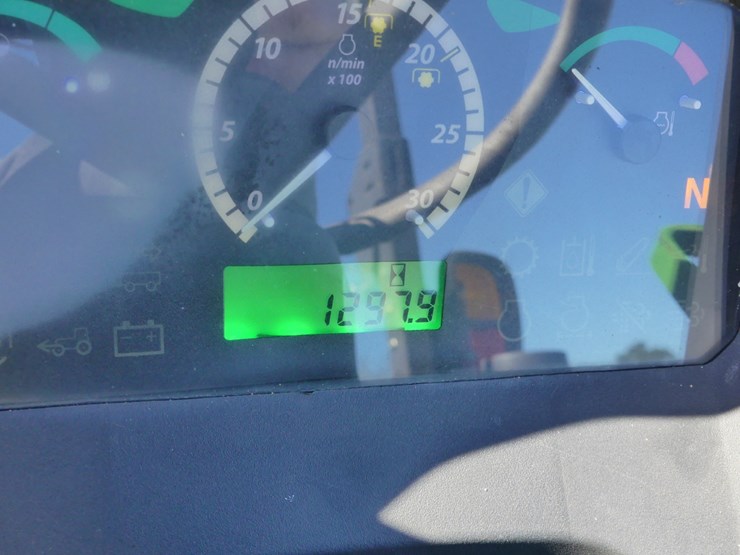 john-deere-5075e-image-16