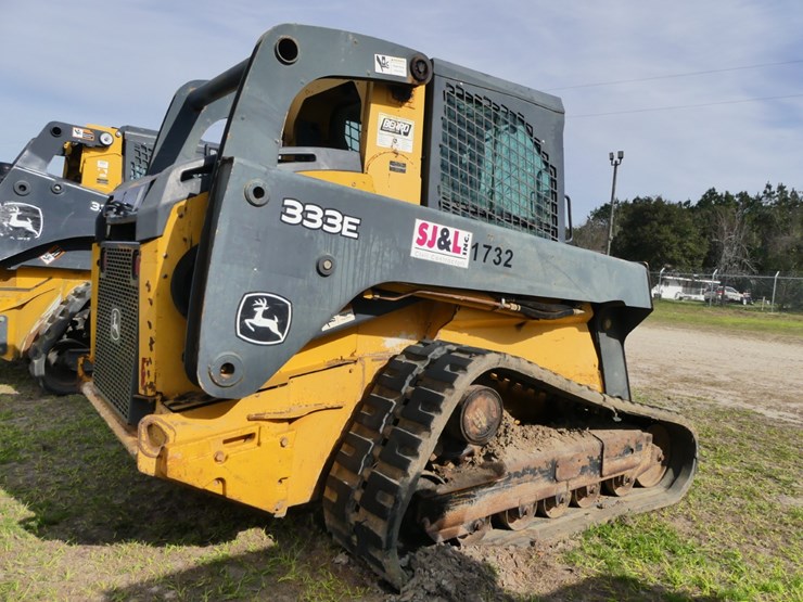 2013-deere-333e-image-4