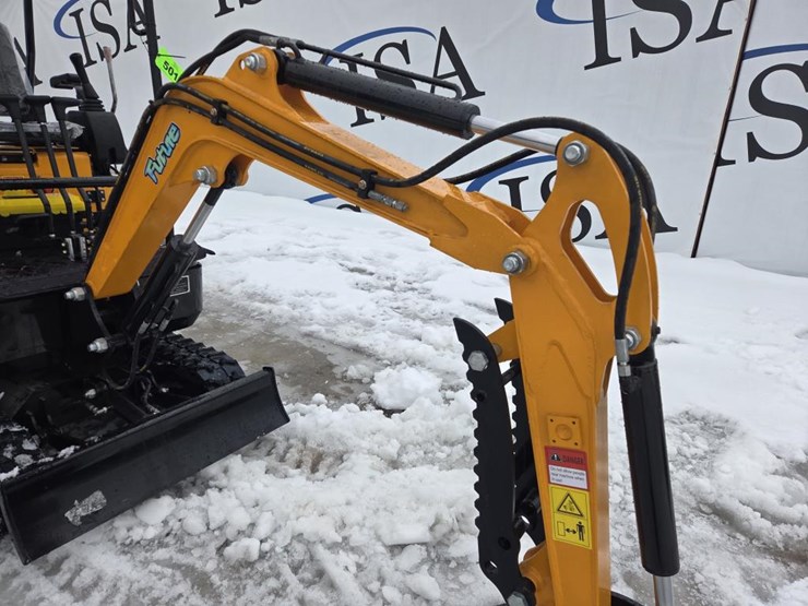 #5016-•-unused-future-ft15p-mini-excavator-image-12