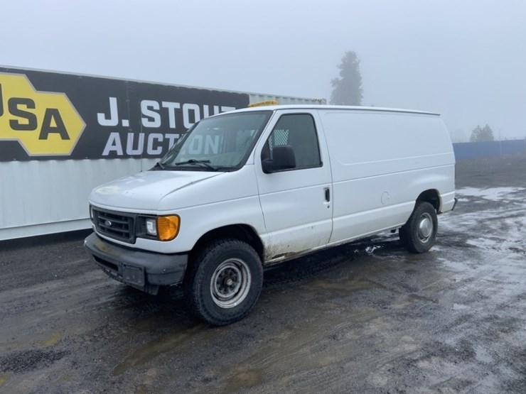 2004-ford-e350-sd-image-1