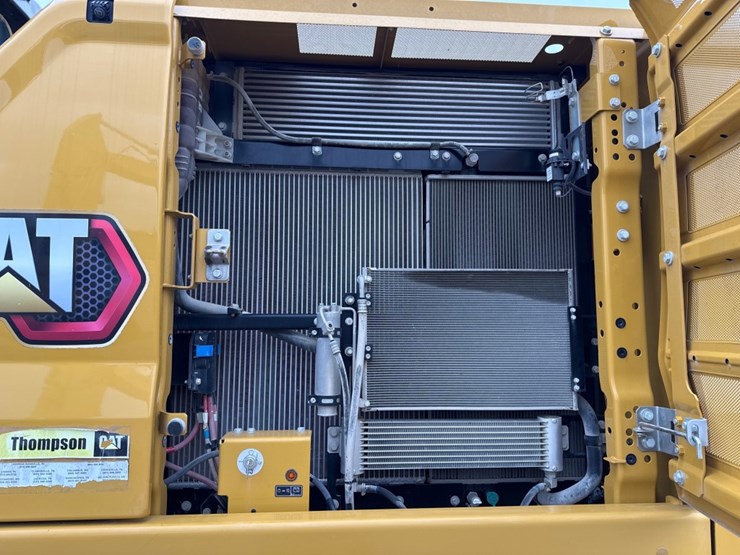 2021-caterpillar-330-image-16