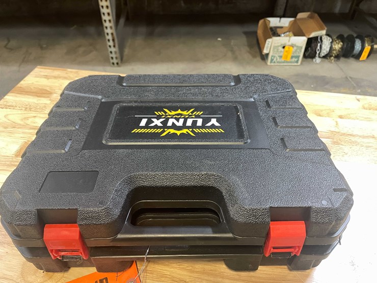 #2042-•-dewalt-style-cut-off-tool-kit-with-batteries-and-case-(pr11)-image-24