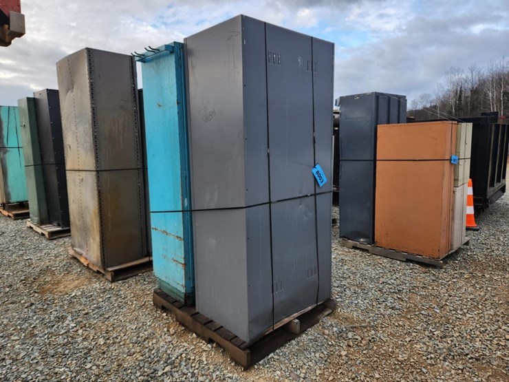 #6038-•-(2)-cabinets-image-4