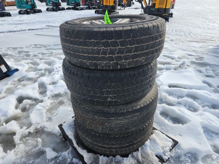 #6008-•-(4)-goodyear-265/70r17-tires-w/rims-image-3