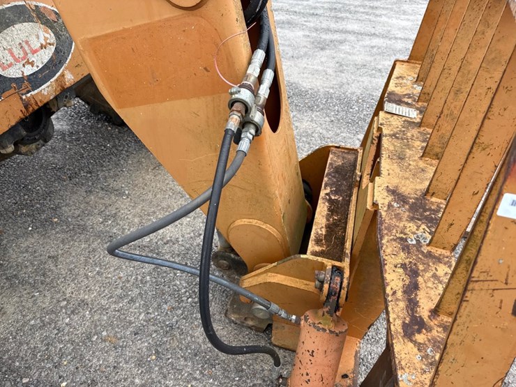 lull-644b-42-image-13