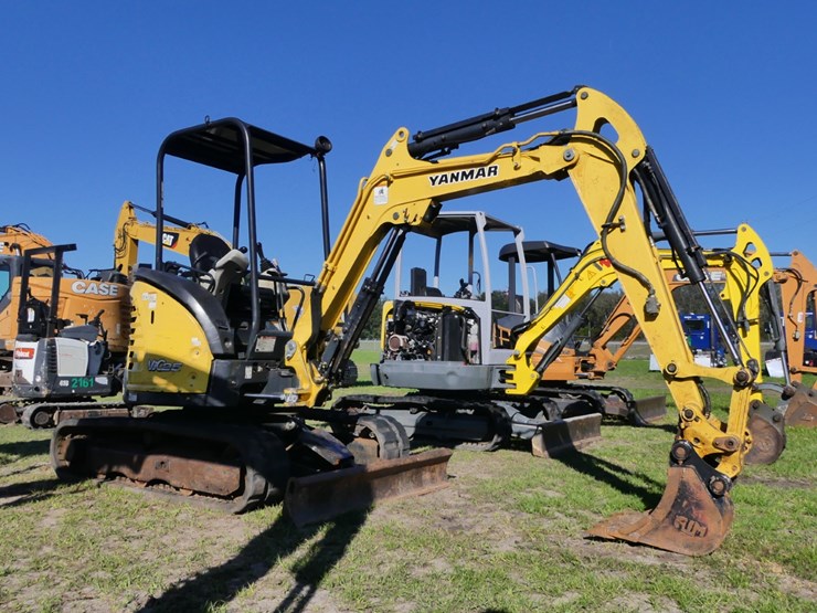 2016-yanmar-vio25-image-2