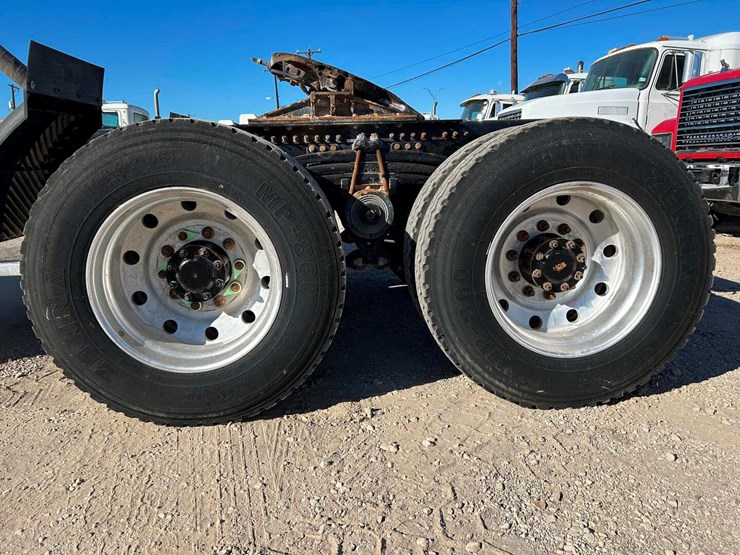 2020-mack-p164t-image-14